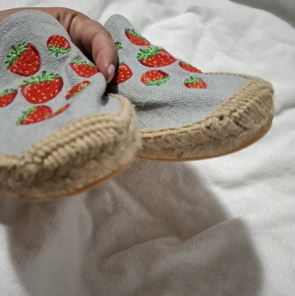 NEW Soludos Embroidered Strawberrie Espadrille Slides Flats Blue Womens Shoes 9 - Picture 5 of 11